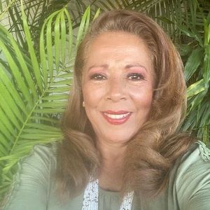 Meet your Posher, Toni